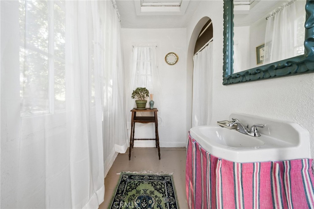 23021 8th Street Newhall, CA 91321 - Photo 42 of 75