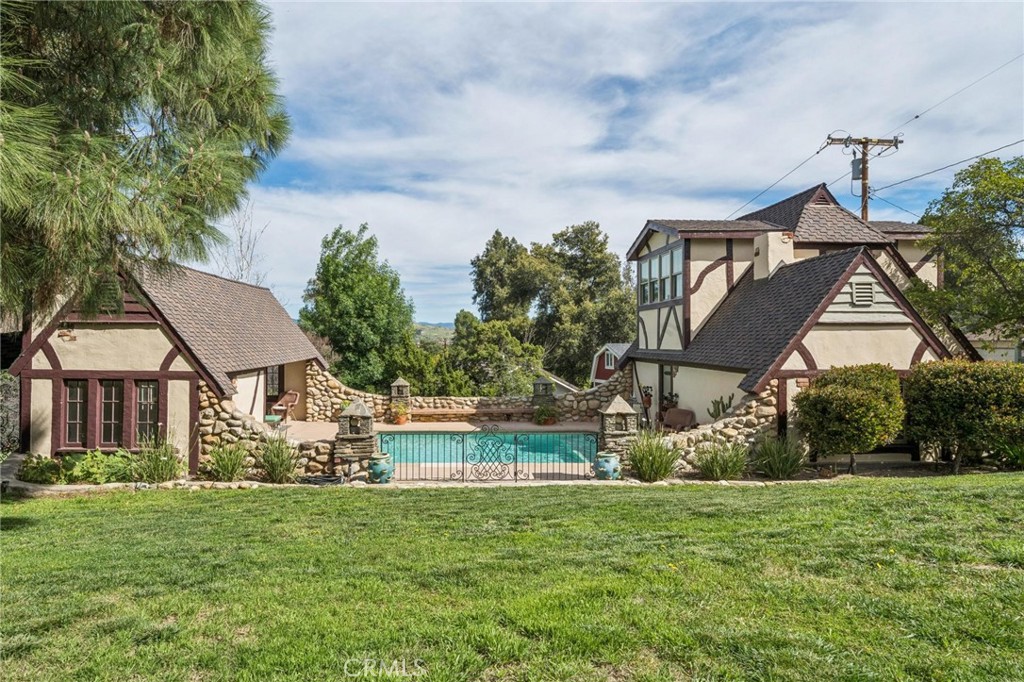 23021 8th Street Newhall, CA 91321 - Photo 8 of 75