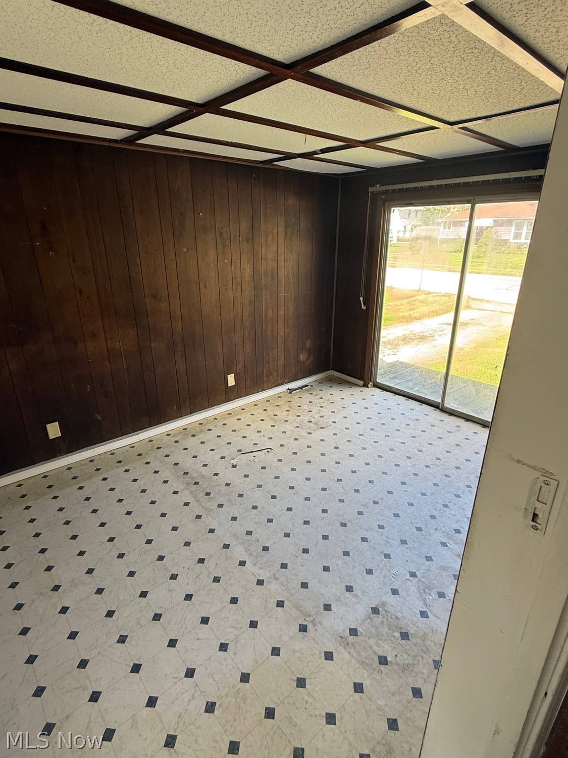 473 Robinson Road Campbell, OH 44405 - Photo 12 of 16 Gallery Image 12