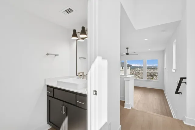 $715,000 | 16 Maybury Way, Lakeway, TX 78738