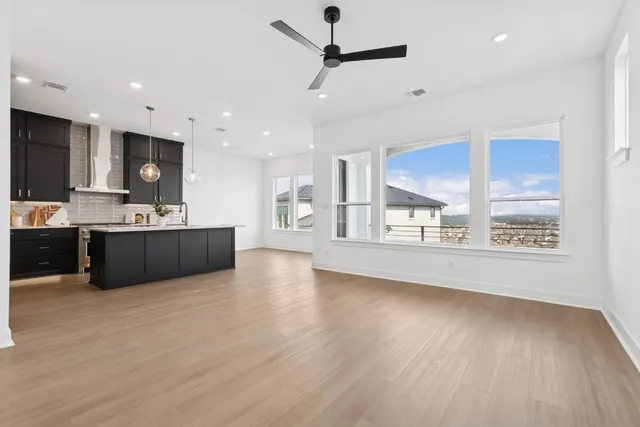 $715,000 | 16 Maybury Way, Lakeway, TX 78738