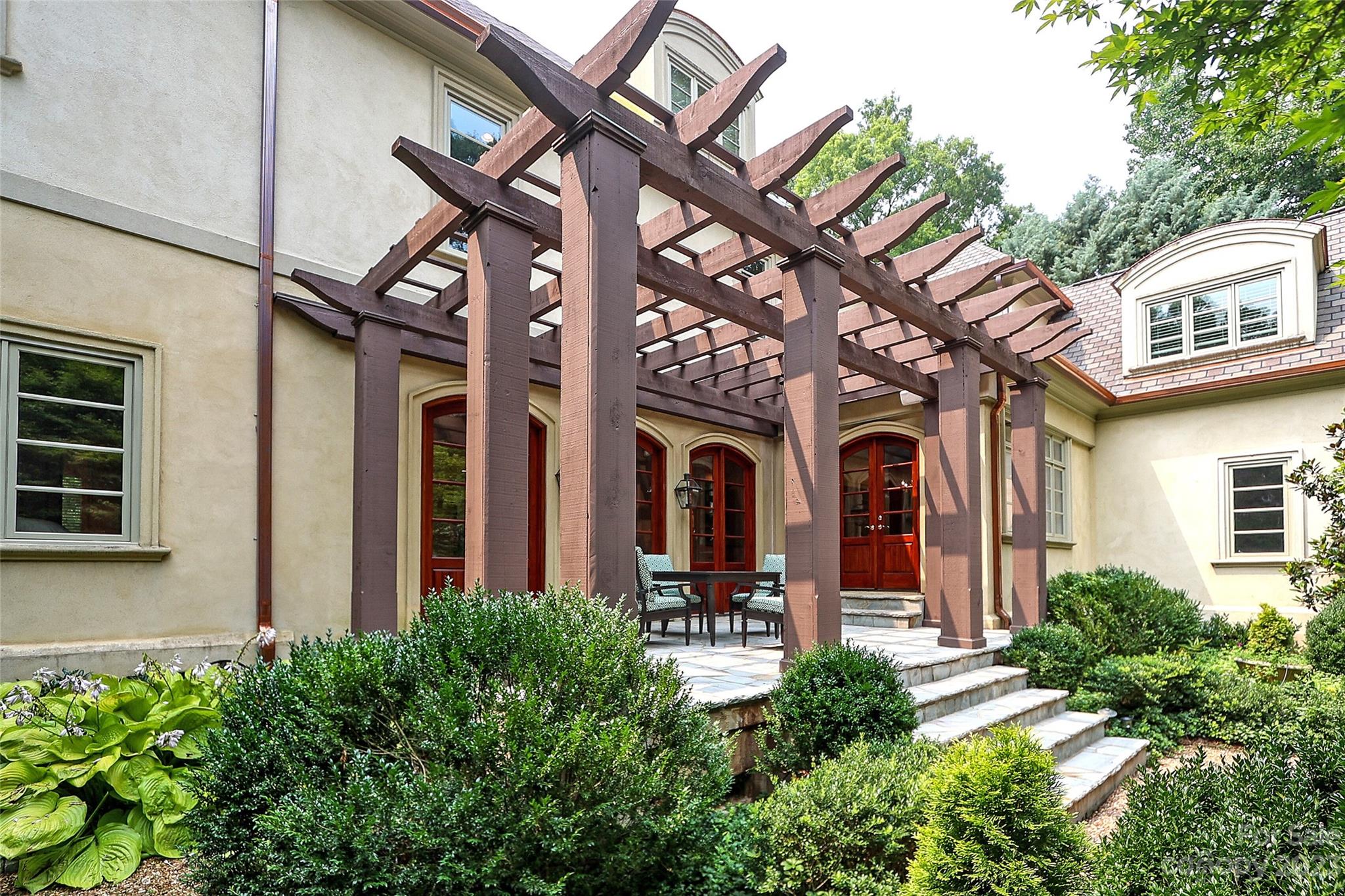 2416 Warburton Road Charlotte, NC 28211 - Photo 42 of 46 front view of a house