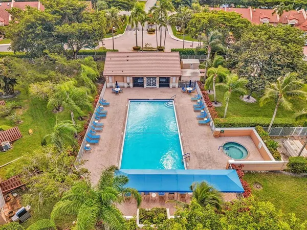 $320,000 | 9784 Malvern Drive, Unit 9784, Tamarac, FL 33321