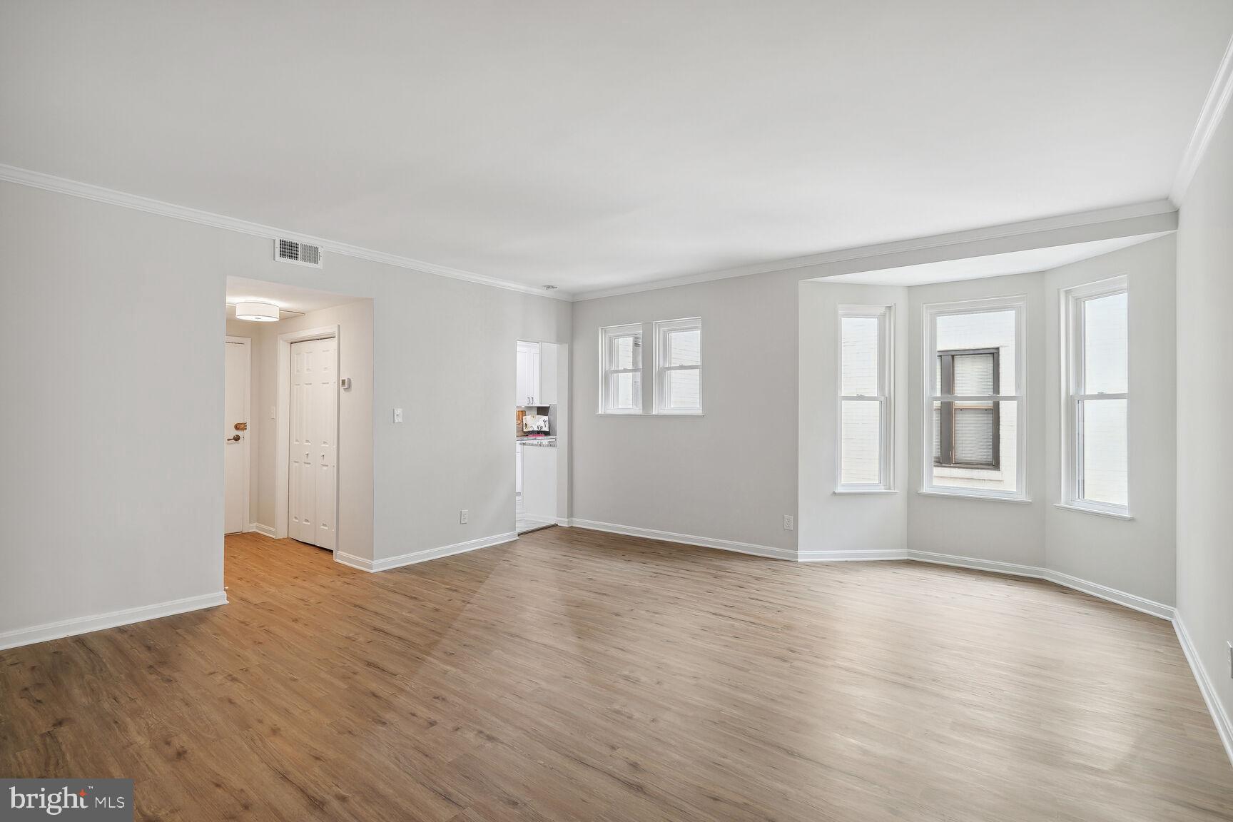 1669 Columbia Road Northwest, Unit 310 Washington, DC 20009 - Photo 9 of 28 Living Room & Foyer
