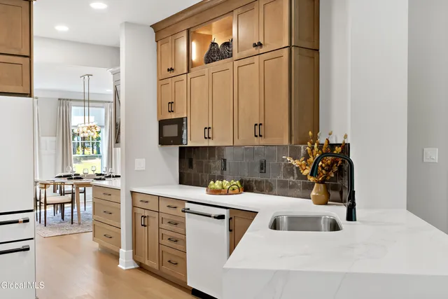 $959,980 | 34 Tamarack Street, Ballston, NY 12019