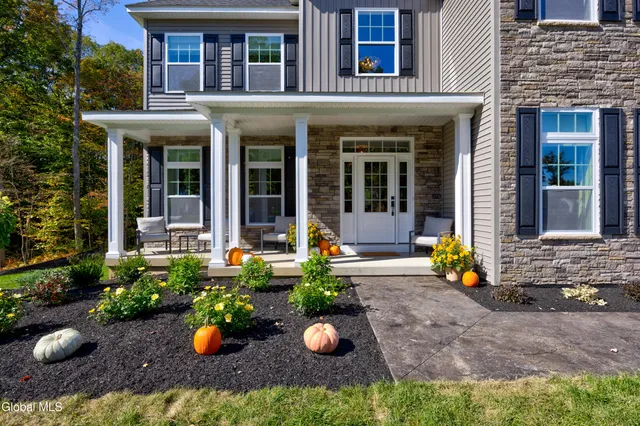 $959,980 | 34 Tamarack Street, Ballston, NY 12019