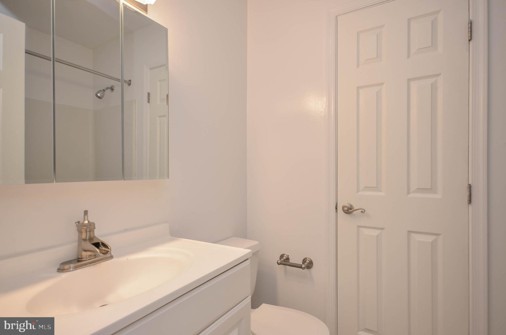 18300 Streamside Drive, Unit 103 Gaithersburg, MD 20879 - Photo 15 of 29