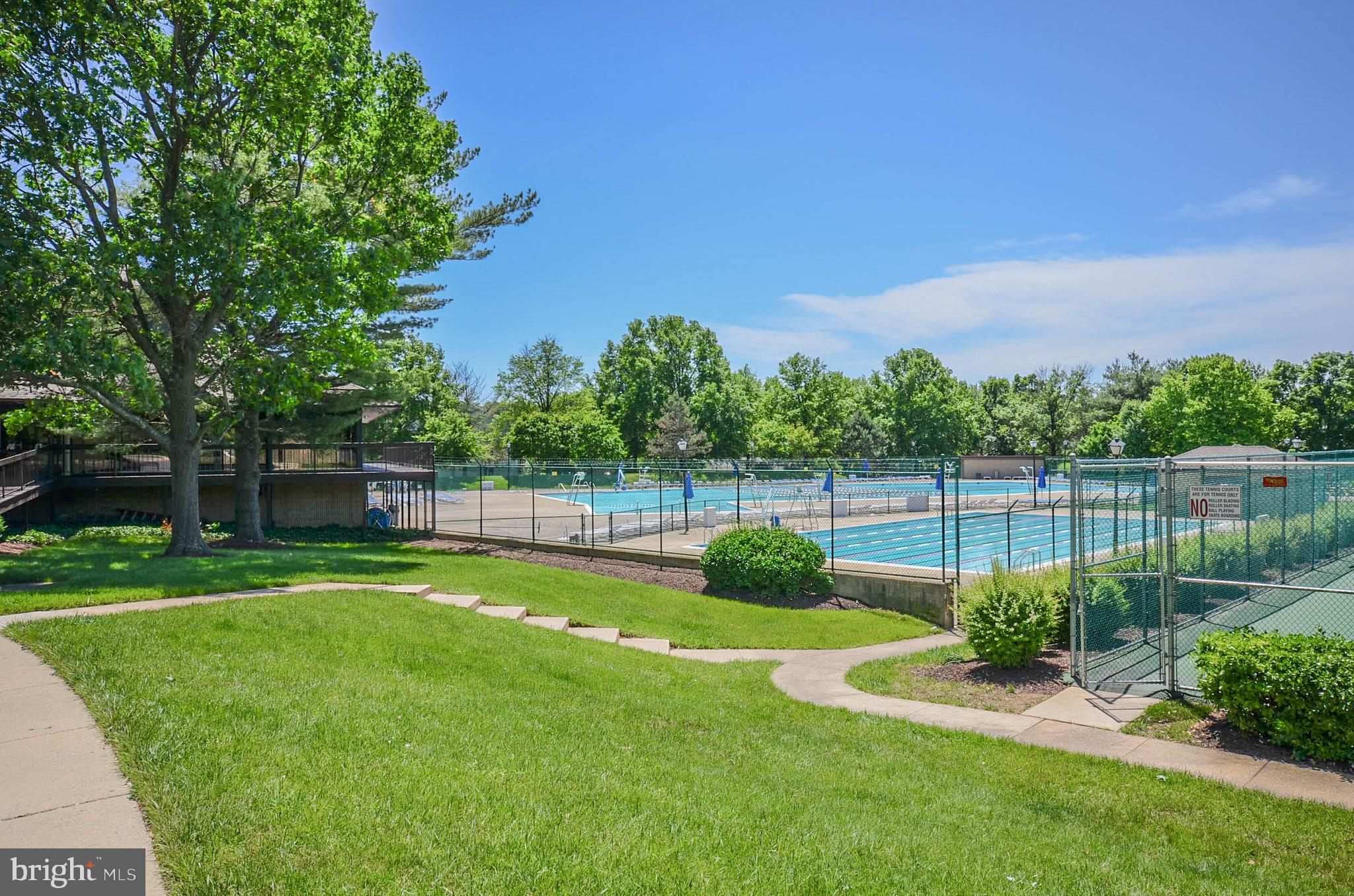 18300 Streamside Drive, Unit 103 Gaithersburg, MD 20879 - Photo 26 of 29 Community pools