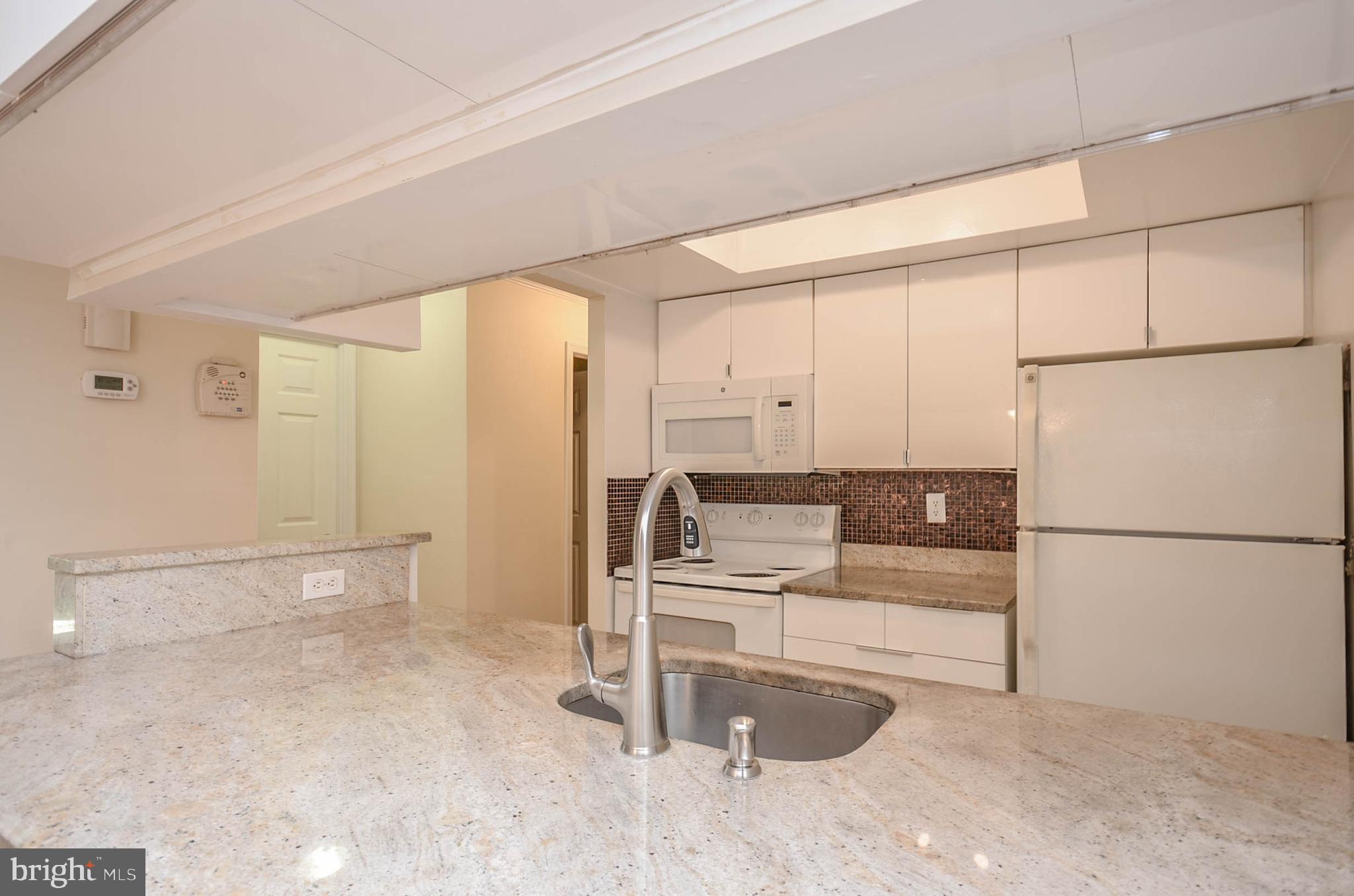 18300 Streamside Drive, Unit 103 Gaithersburg, MD 20879 - Photo 5 of 29