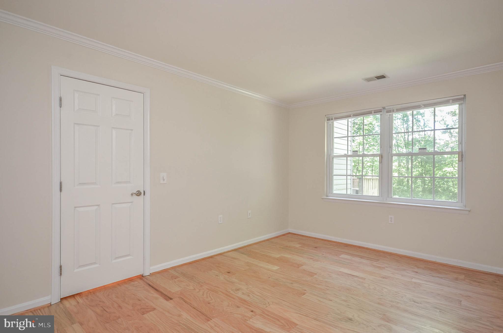 18300 Streamside Drive, Unit 103 Gaithersburg, MD 20879 - Photo 10 of 29 Master bedroom