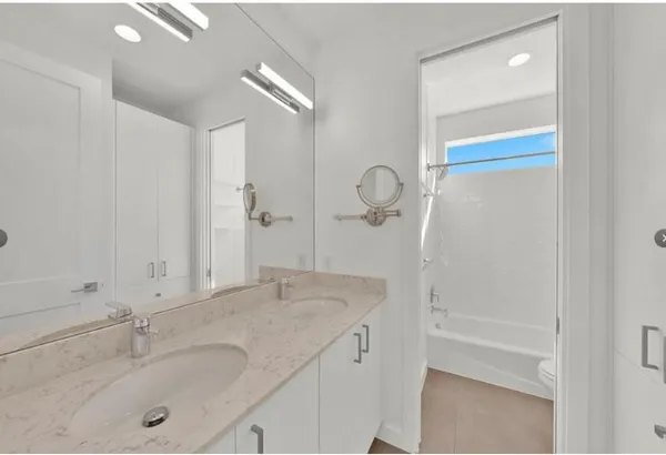 $2,999 | 203 East 46th Street, Austin, TX 78751