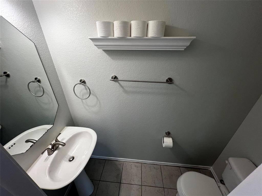 7582 Kings Trail Fort Worth, TX 76133 - Photo 12 of 26