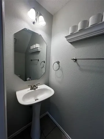 $200,000 | 7582 Kings Trail, Fort Worth, TX 76133