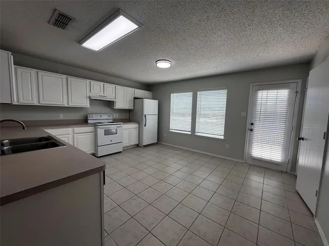 $200,000 | 7582 Kings Trail, Fort Worth, TX 76133