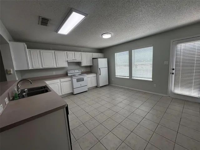 $200,000 | 7582 Kings Trail, Fort Worth, TX 76133