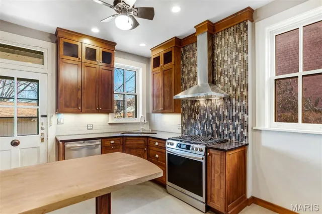 $370,000 | 2625 Arkansas Avenue, St. Louis, MO 63118