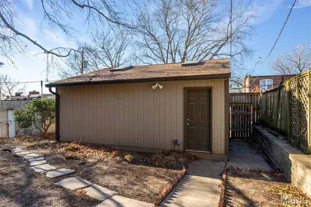 $370,000 | 2625 Arkansas Avenue, St. Louis, MO 63118