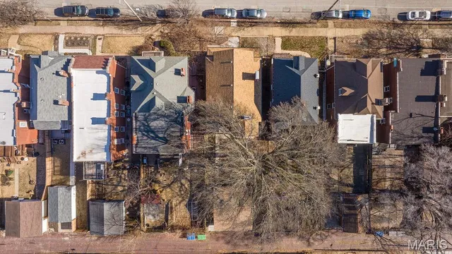 $370,000 | 2625 Arkansas Avenue, St. Louis, MO 63118