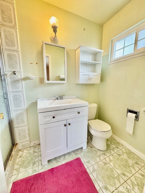 14129 Ragus Street La Puente, CA 91746 - Photo 26 of 33 Atttached Private 3/4 Bathroom!