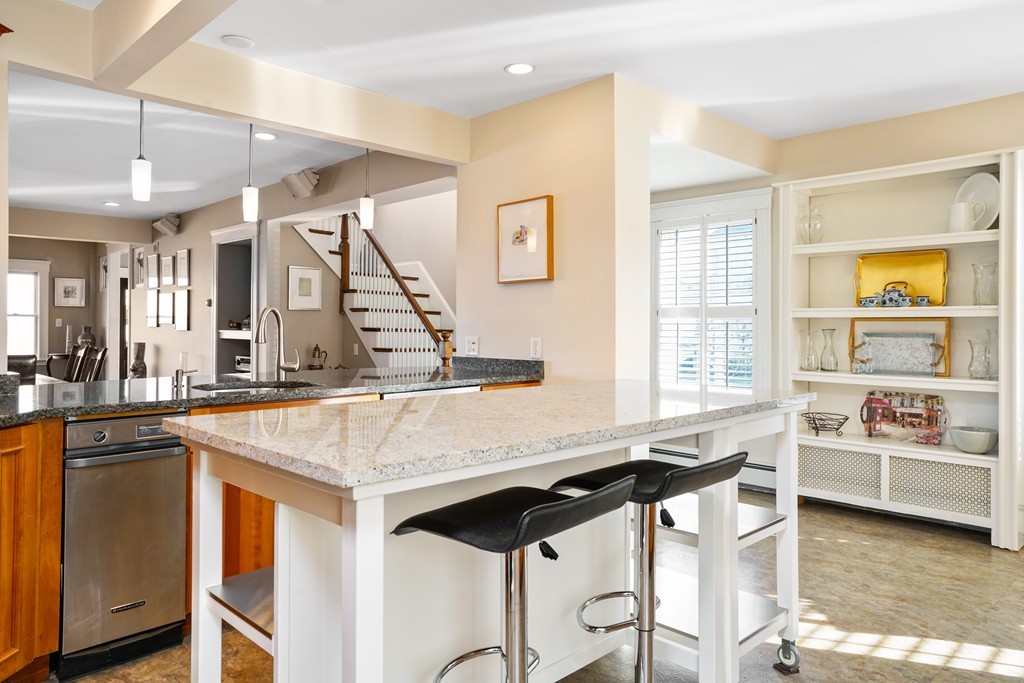 85 Bayside Road Quincy, MA 02171 - Photo 10 of 30 Gallery Image 10