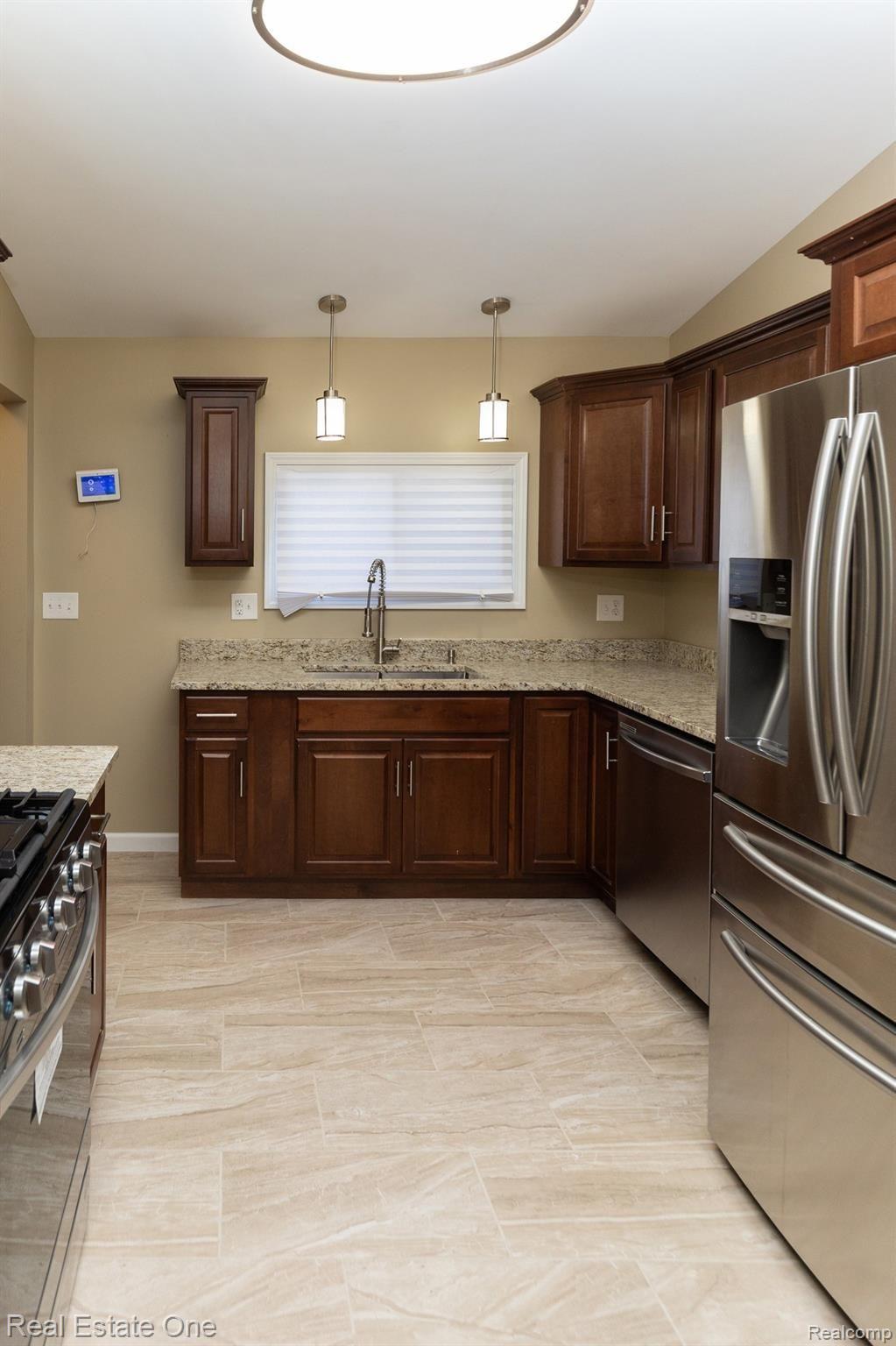 19130 Berg Road Detroit, MI 48219 - Photo 10 of 38 19130BergRd-10.jpg