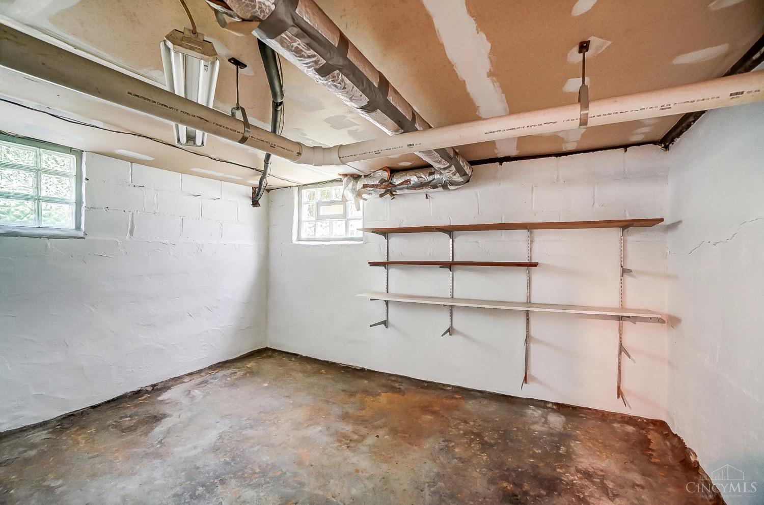 6013 Robison Road Cincinnati, OH 45213 - Photo 35 of 36 Gallery Image 35