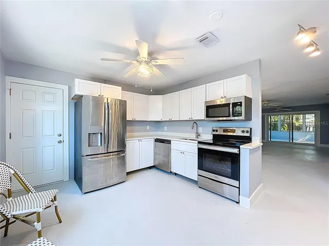 $539,000 | 440 62nd Street, Holmes Beach, FL 34217