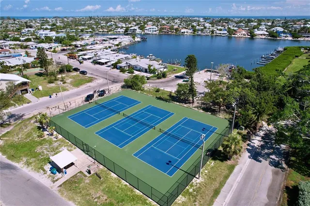 $539,000 | 440 62nd Street, Holmes Beach, FL 34217