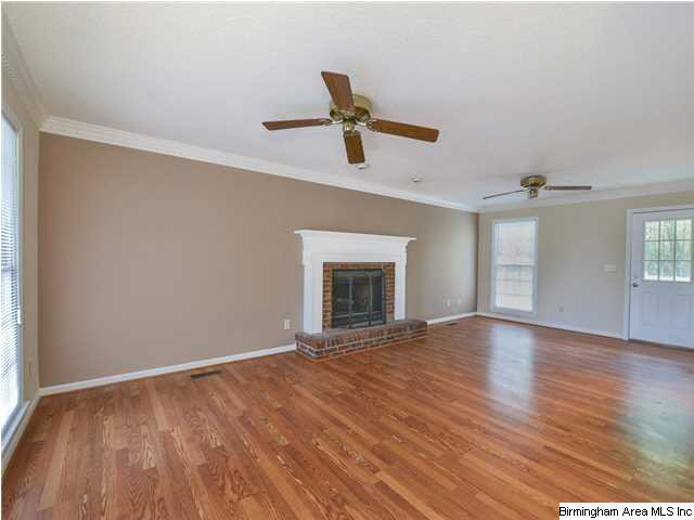 224 Dolphin Circle Alabaster, AL 35007 - Photo 5 of 25