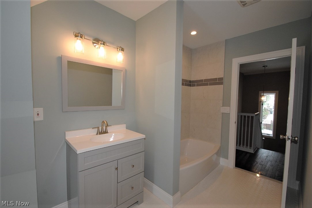 1303 Ford Road Lyndhurst, OH 44124 - Photo 23 of 29 Gallery Image 23