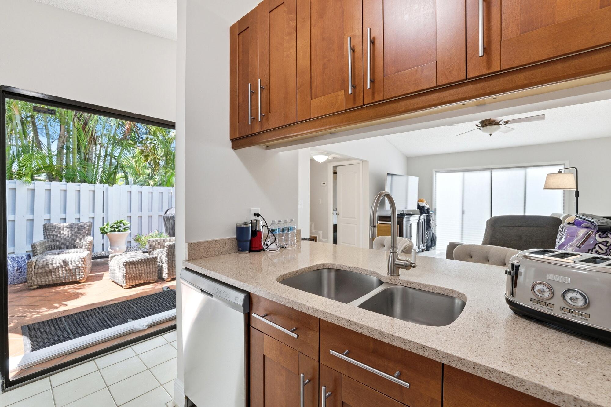 22316 Pineapple Walk Drive Boca Raton, FL 33433 - Photo 7 of 16 9_0h8a7219