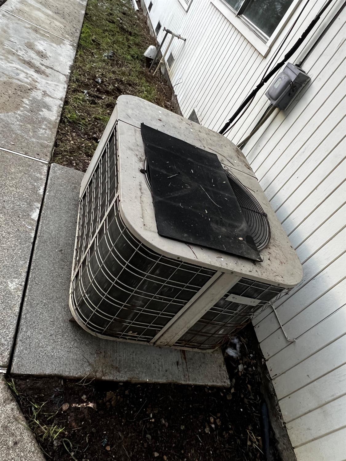 3194 Surmont Drive Lafayette, CA 94549 - Photo 9 of 40 a close up of a stove