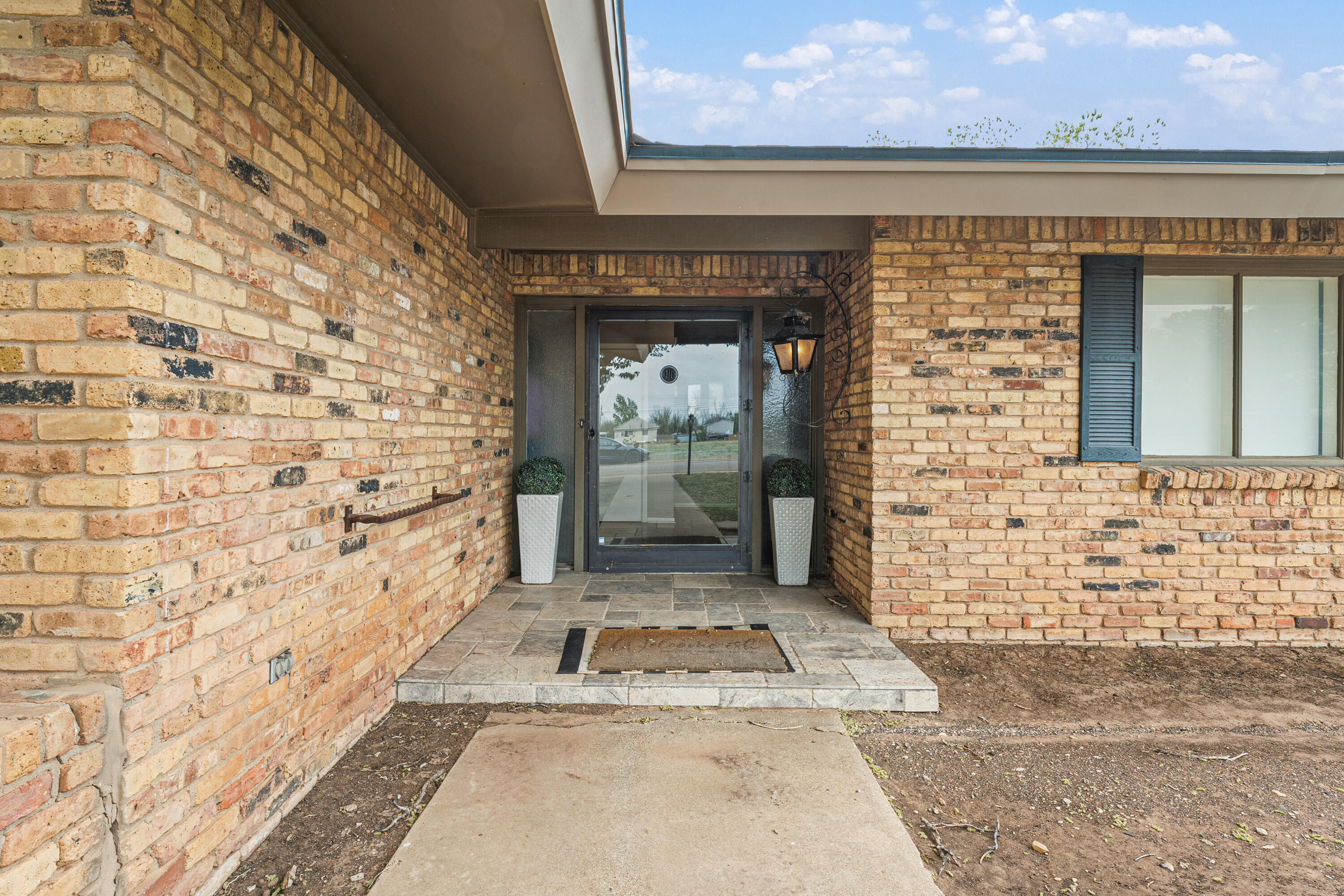 1304 Ave J Ralls, TX 79357 - Photo 3 of 32 a view of entrance