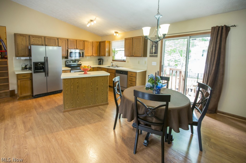 6131 Ridgeview Boulevard North Ridgeville, OH 44039 - Photo 5 of 25