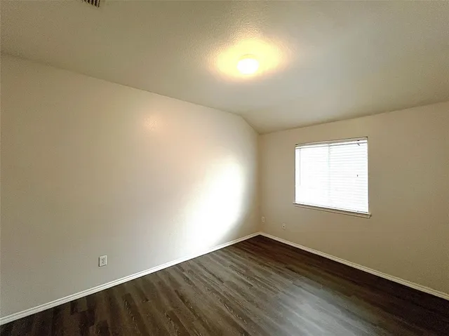 $2,050 | 1923 Pin Oak Lane, Dallas, TX 75253