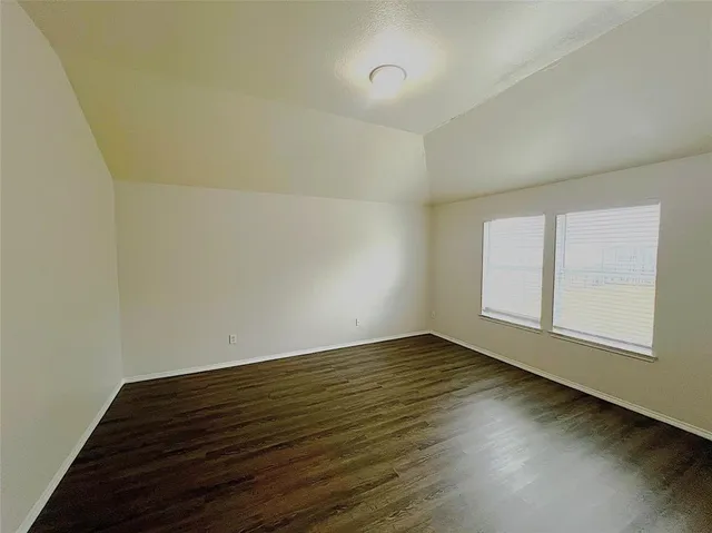 $2,050 | 1923 Pin Oak Lane, Dallas, TX 75253