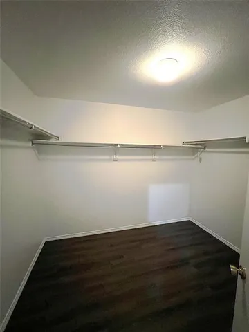 $2,050 | 1923 Pin Oak Lane, Dallas, TX 75253