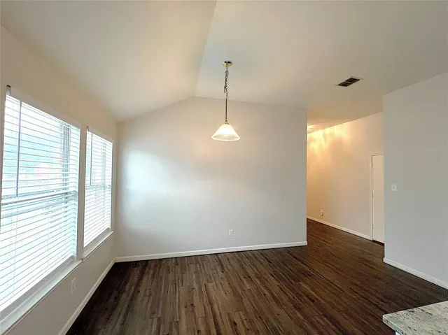 $2,050 | 1923 Pin Oak Lane, Dallas, TX 75253