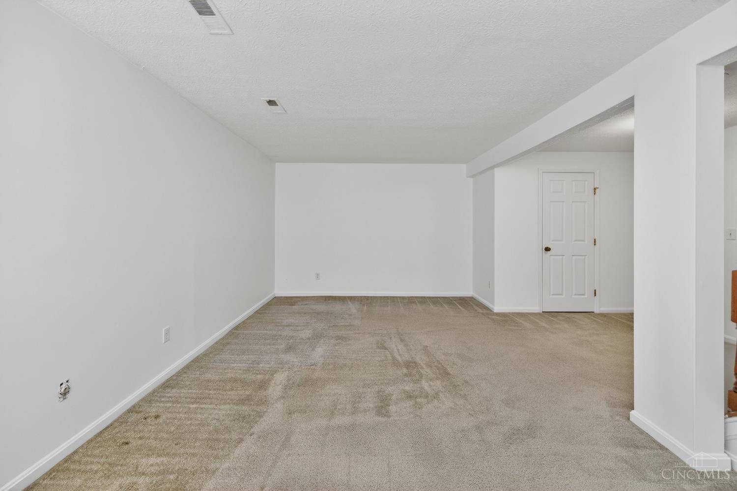 6355 Corbly Road, Unit 4 Cincinnati, OH 45230 - Photo 34 of 43