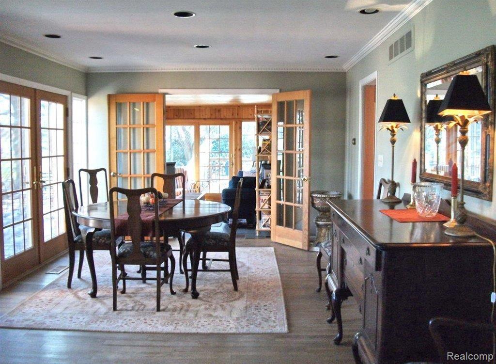 1251 Fox Chase Road Bloomfield Hills, MI 48301 - Photo 4 of 19 Dining Room French Doors