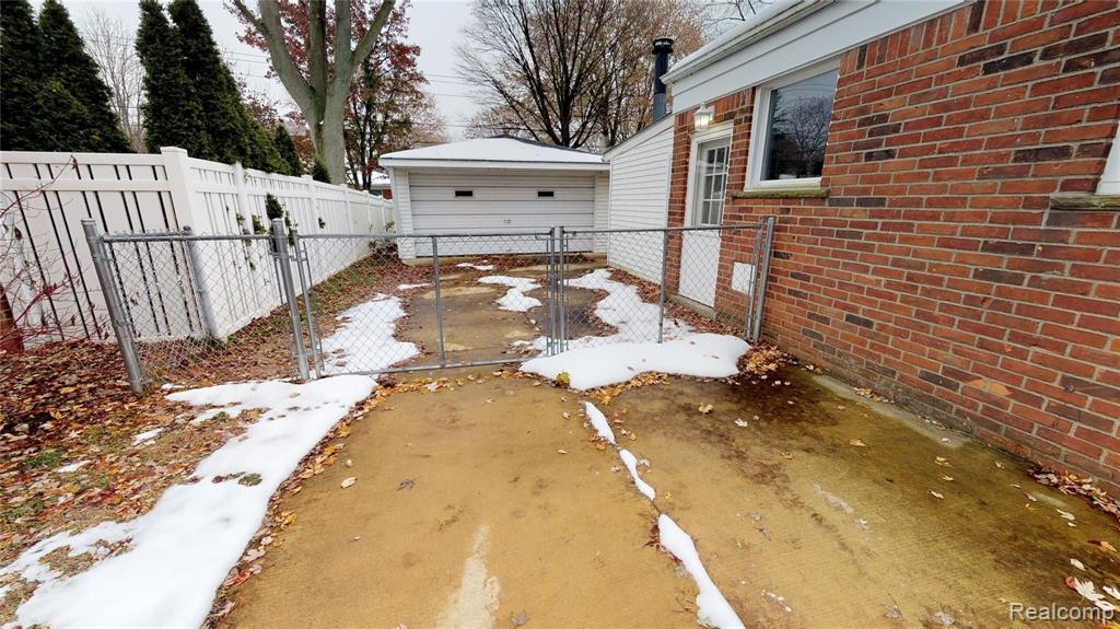1380 Sycamore Drive Rochester, MI 48307 - Photo 5 of 22