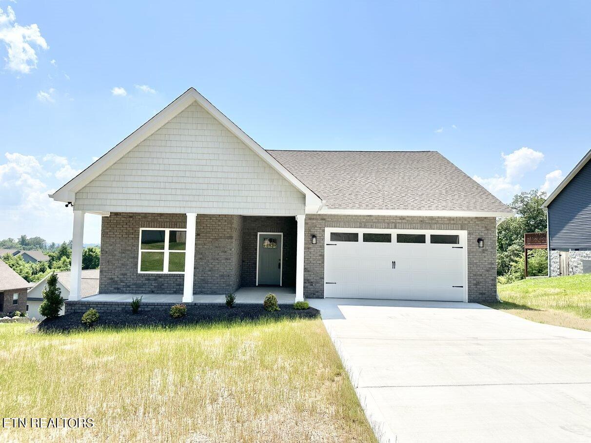 103 Raelyn Ridge Way Clinton, TN 37716 - Photo 1 of 31 162198ac-3d65-418d-80fe-b727f0358f17