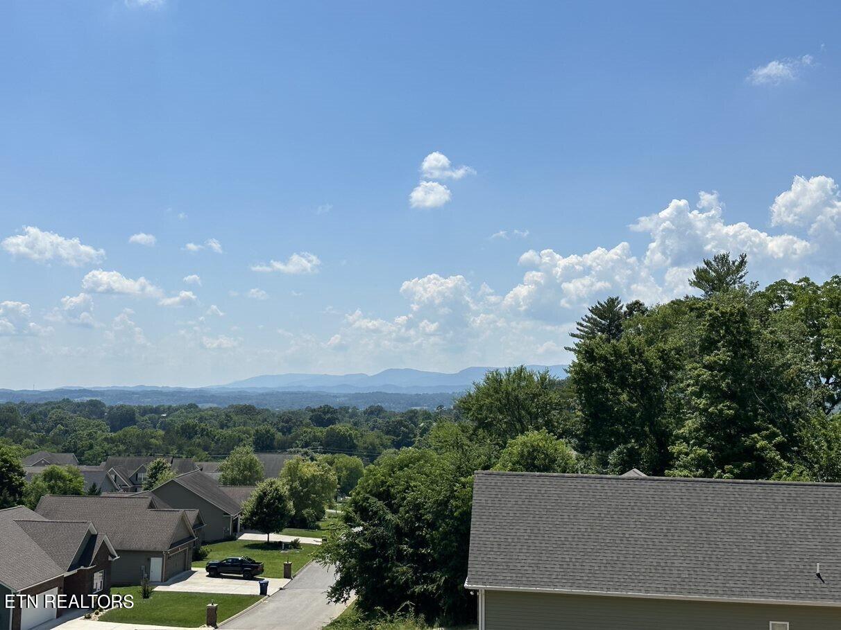 103 Raelyn Ridge Way Clinton, TN 37716 - Photo 20 of 31 5043fe4a-412c-4335-8073-b3afaed576ee
