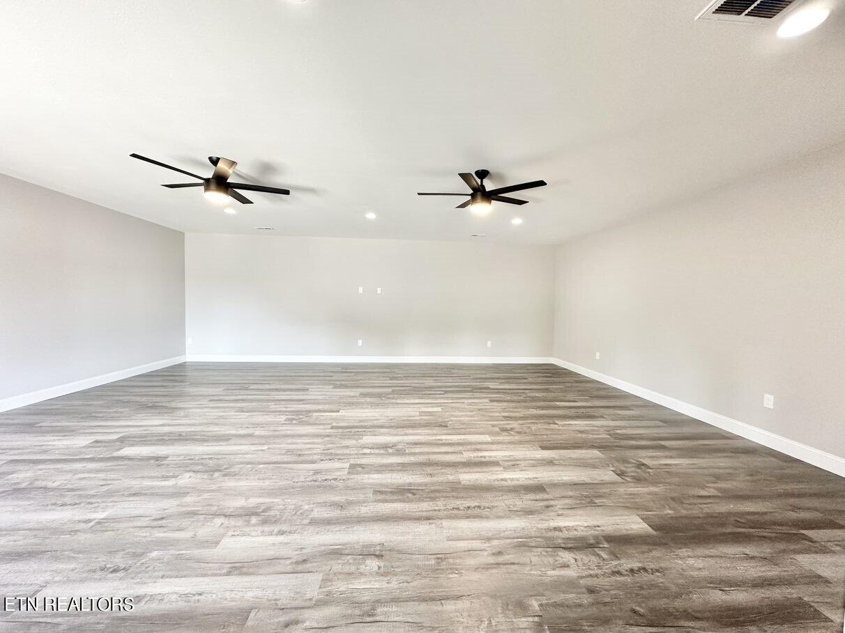 103 Raelyn Ridge Way Clinton, TN 37716 - Photo 23 of 31 d2f1112a-4cc9-4b6c-bf4a-50b52dcf4b30