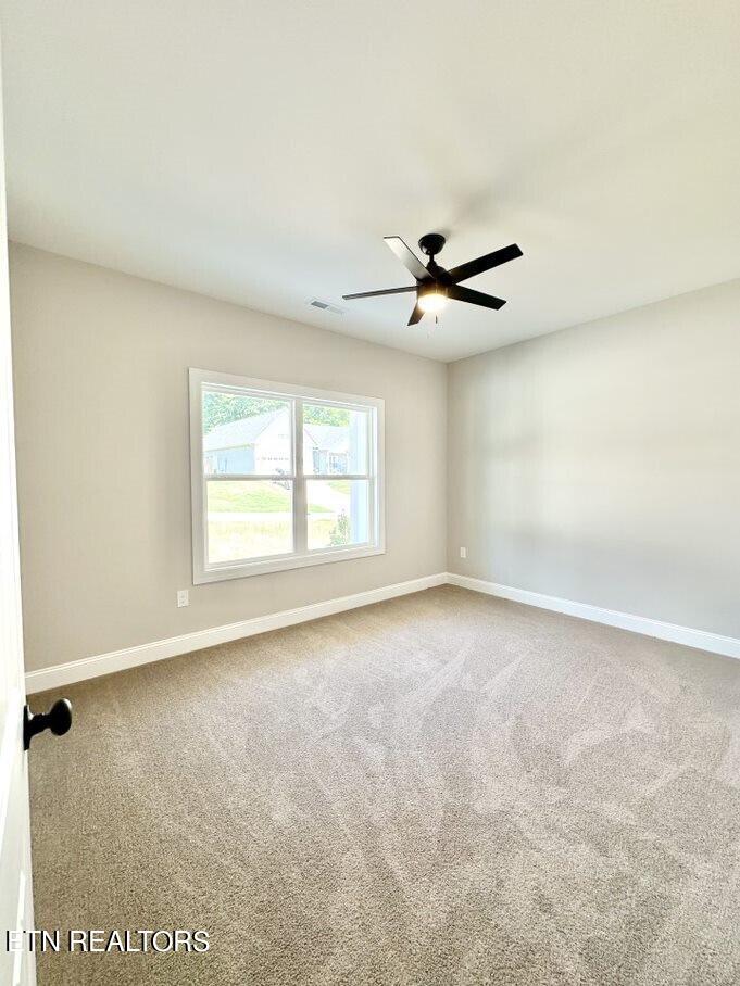 103 Raelyn Ridge Way Clinton, TN 37716 - Photo 4 of 31 c24debcf-8d7b-4093-8daa-e6392993591c
