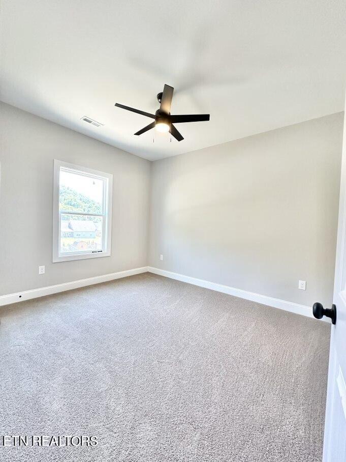 103 Raelyn Ridge Way Clinton, TN 37716 - Photo 5 of 31 4bbdc407-2eef-4b0a-b903-a05c1ff3e682