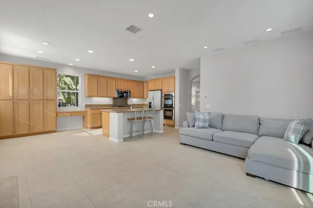 $945,000 | 406 Town Forest Court, Camarillo, CA 93012