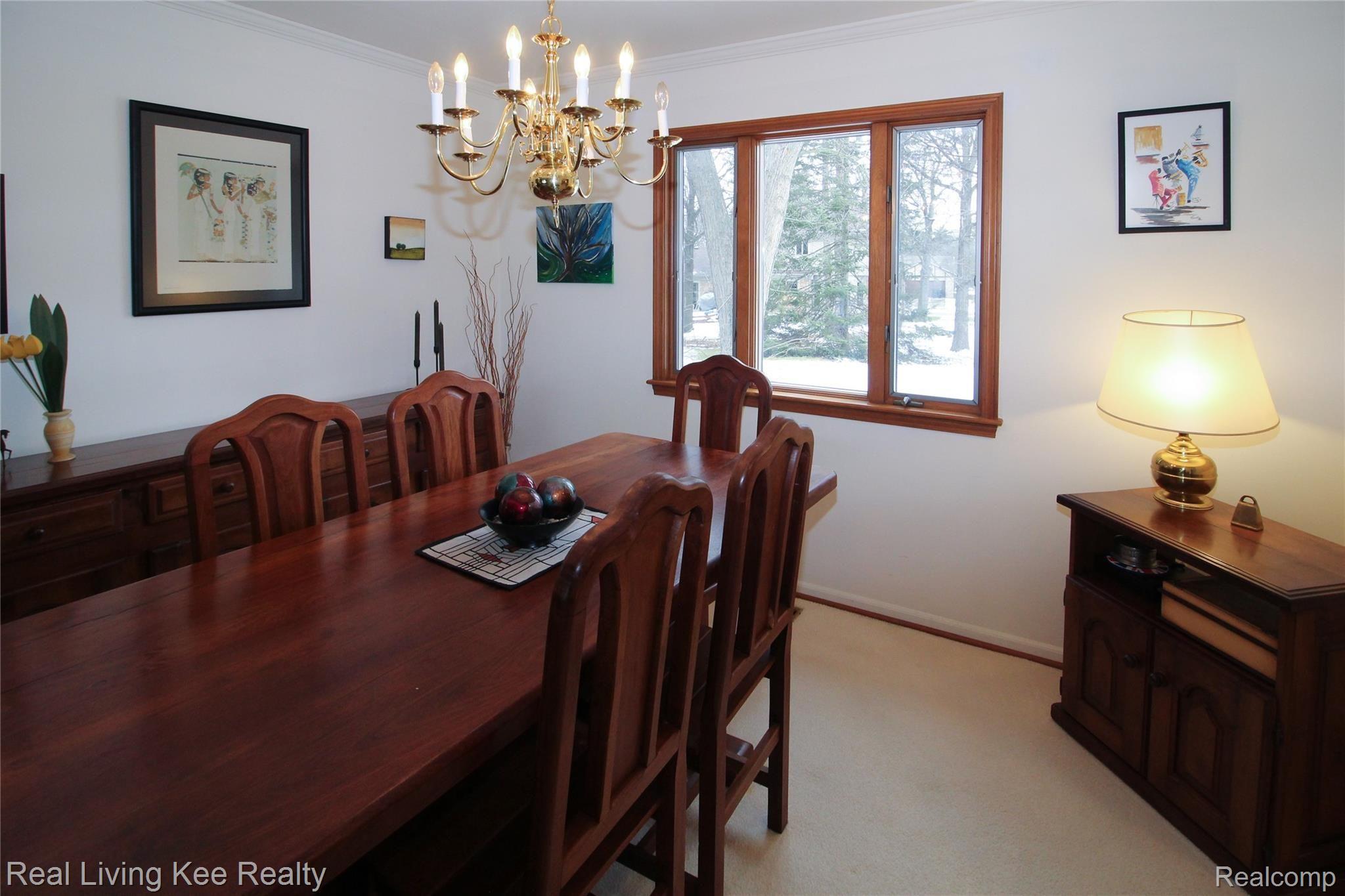 1577 Deerhurst Lane Rochester, MI 48307 - Photo 9 of 45 IMG_5947.jpg