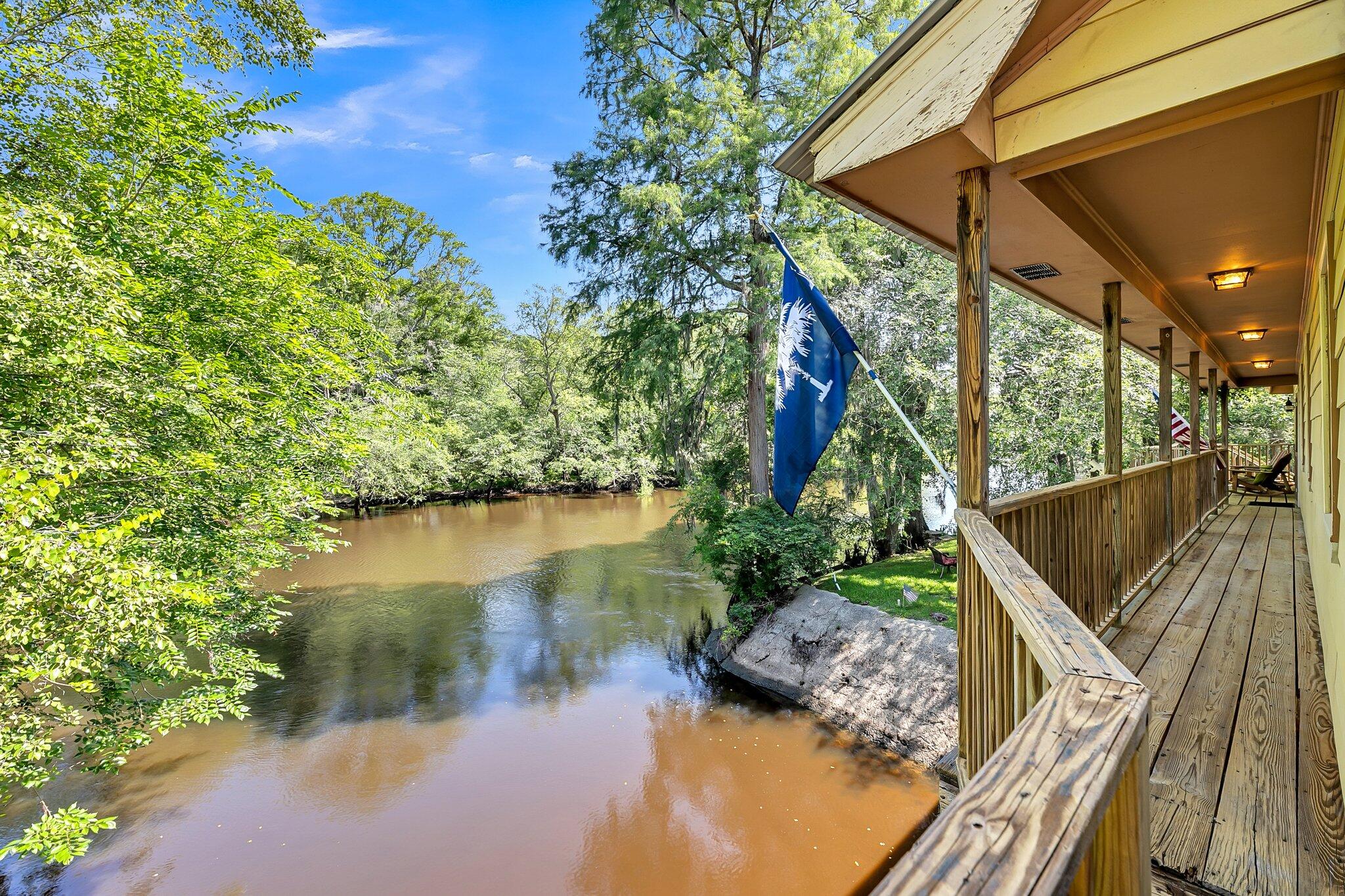 116 Inlet Drive Ridgeville, SC 29472 - Photo 4 of 43 116 Inlet Dr