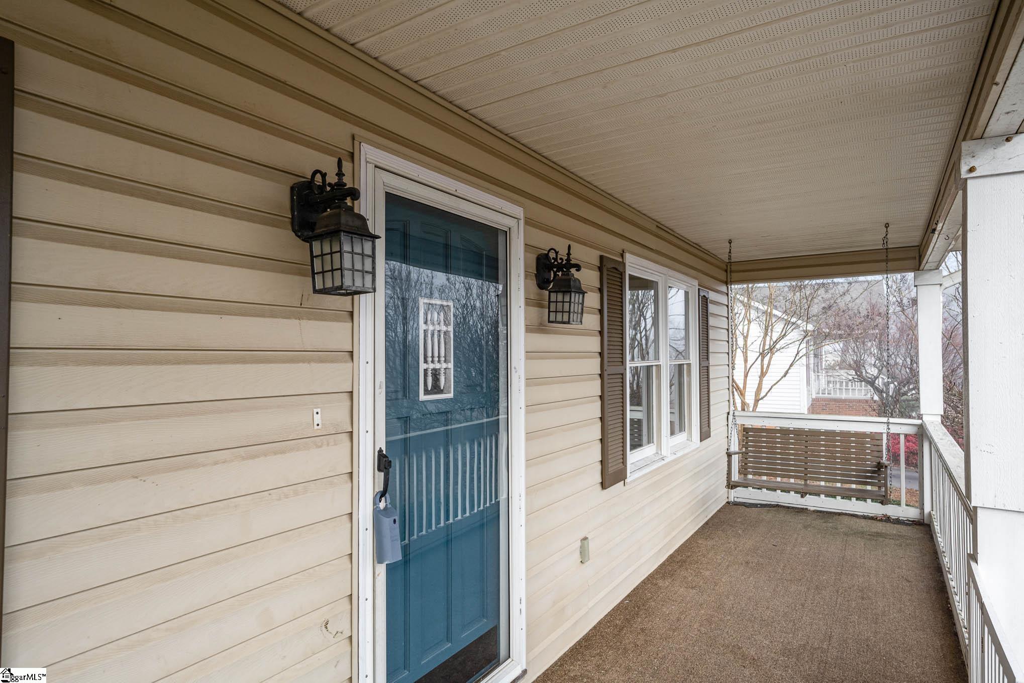 711 Hunts Bridge Road Greenville, SC 29617 - Photo 4 of 32 Gallery Image 4